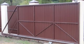 Купить откатные ворота из профнастила Лобня, цена от 1735 руб.
