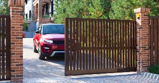 Купить ворота на участок Лобня, цена от 2704 руб.